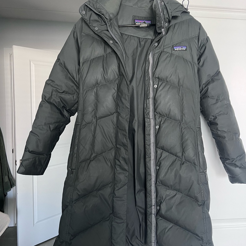 Patagonia Women's Black Puffer Coat
